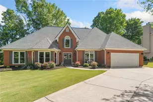 1905 Broadwell Oaks Dr, Alpharetta, GA 30004 - Photo 2