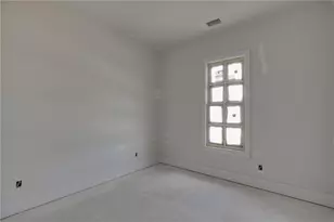 409 Lk Vis Dr, Statham, GA 30666 - Photo 16
