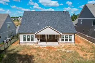 409 Lk Vis Dr, Statham, GA 30666 - Photo 26