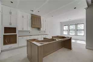409 Lk Vis Dr, Statham, GA 30666 - Photo 10