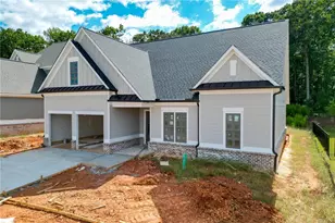 409 Lk Vis Dr, Statham, GA 30666 - Photo 2