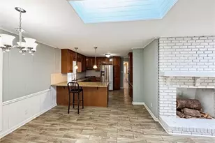 1665 Loch Lomond Trail SW, Atlanta, GA 30331 - Photo 8
