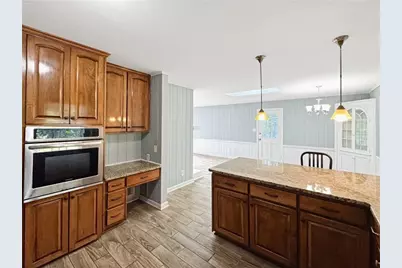 1665 Loch Lomond Trail SW, Atlanta, GA 30331 - Photo 10