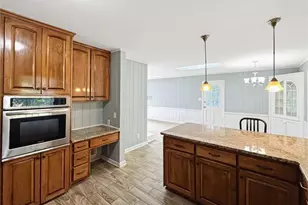 1665 Loch Lomond Trail SW, Atlanta, GA 30331 - Photo 10