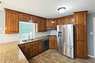 1665 Loch Lomond Trail SW, Atlanta, GA 30331 - Photo 12
