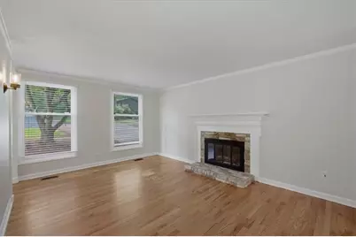 9470 Hillside Drive, Roswell, GA 30076 - Photo 18