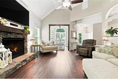 142 Laurel Creek Court, Carrollton, GA 30117 - Photo 10
