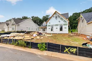 423 Lk Vis Dr, Statham, GA 30666 - Photo 2