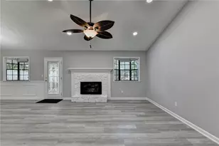 1122 Realm Ln, Lawrenceville, GA 30044 - Photo 6