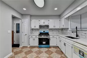 1122 Realm Ln, Lawrenceville, GA 30044 - Photo 20