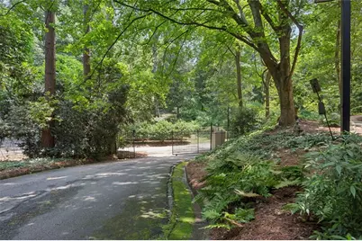2765 Peachtree Road #6, Atlanta, GA 30305 - Photo 26