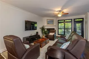 5561 Julian Pl, Atlanta, GA 30342 - Photo 10