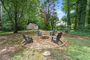 464 Horseshoe Cir SW, Lilburn, GA 30047 - Photo 32