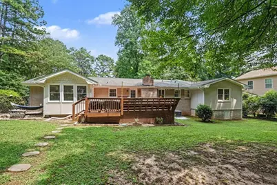 464 Horseshoe Circle SW, Lilburn, GA 30047 - Photo 8