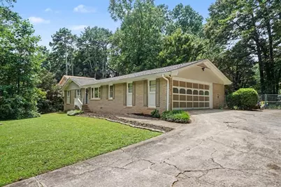 464 Horseshoe Circle SW, Lilburn, GA 30047 - Photo 10