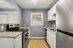 722 Longleaf Dr, Lawrenceville, GA 30046 - Photo 6