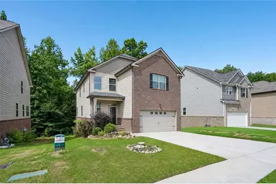 2045 Theberton Trail, Locust Grove, GA 30248 - Photo 2