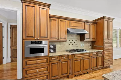 3880 Stratford Walk Circle NE, Atlanta, GA 30342 - Photo 16