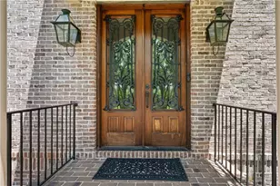 3880 Stratford Walk Circle NE, Atlanta, GA 30342 - Photo 2