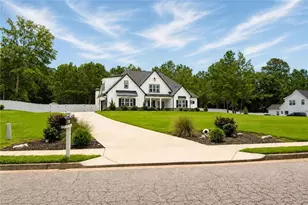 1018 Farmington Rd, Griffin, GA 30224 - Photo 2