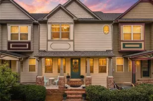 405 Royal Cres Ln E, Canton, GA 30115 - Photo 1
