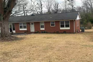 1406 Canterbury Rd, Griffin, GA 30223 - Photo 2