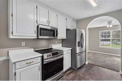 1672 Walters Park Ct, Loganville, GA 30052 - Photo 10