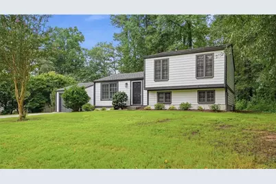 3569 Oak Knoll Drive, Marietta, GA 30068 - Photo 2