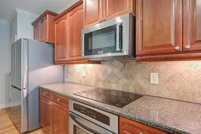 9025 Devonwood Court, Gainesville, GA 30506 - Photo 4