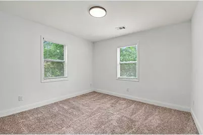 678 Commercial Avenue NW, Atlanta, GA 30318 - Photo 22