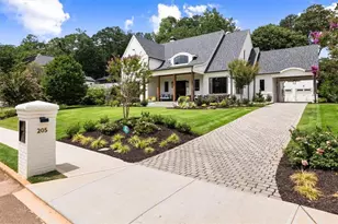 205 Thomas Cir, Roswell, GA 30075 - Photo 1