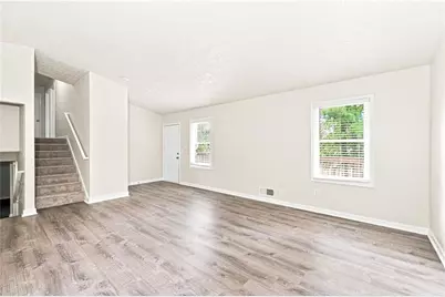 949 Falconcrest Drive, Lawrenceville, GA 30043 - Photo 4