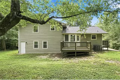 949 Falconcrest Drive, Lawrenceville, GA 30043 - Photo 18