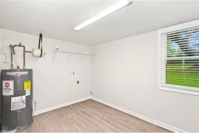 949 Falconcrest Drive, Lawrenceville, GA 30043 - Photo 20