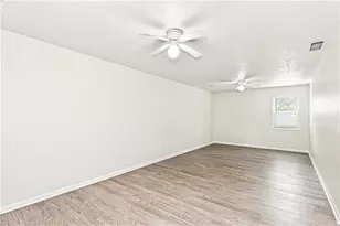 949 Falcon Crest Dr, Lawrenceville, GA 30043 - Photo 8