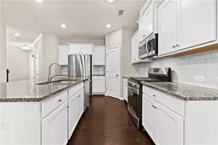 1326 Lanier Vista Dr, Buford, GA 30518 - Photo 10