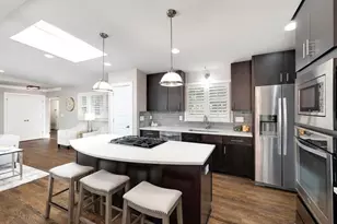1921 Walthall Dr NW, Atlanta, GA 30318 - Photo 8