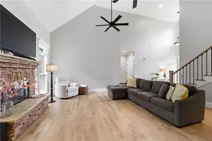 410 Kings Point Dr, Canton, GA 30115 - Photo 10