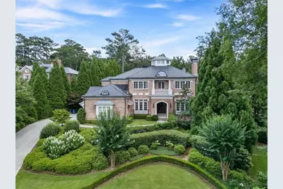 3225 W Paces Park Court NW, Atlanta, GA 30327 - Photo 2
