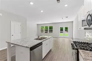 6032 Harbor Landing Dr, Buford, GA 30518 - Photo 4