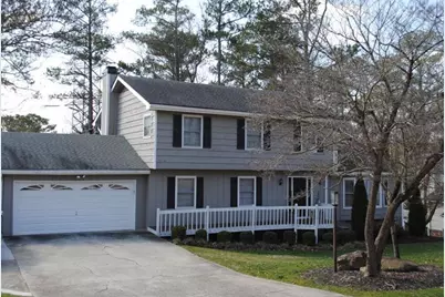 4060 Summit Drive, Marietta, GA 30068 - Photo 2