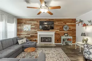 933 Cruce Lake Dr, Hoschton, GA 30548 - Photo 12