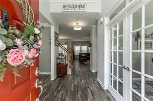 933 Cruce Lake Dr, Hoschton, GA 30548 - Photo 4