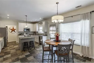 933 Cruce Lake Drive, Hoschton, GA 30548 - Photo 18