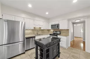24 Plantation Dr NE, Atlanta, GA 30324 - Photo 14