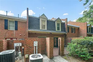 24 Plantation Dr NE, Atlanta, GA 30324 - Photo 30