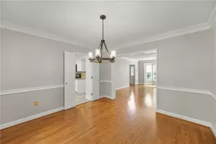 24 Plantation Dr NE, Atlanta, GA 30324 - Photo 12