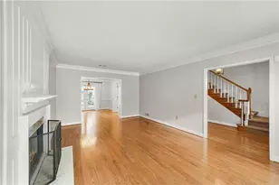 24 Plantation Dr NE, Atlanta, GA 30324 - Photo 8