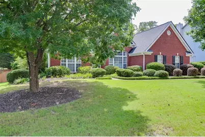 2712 Bogan Creek Drive, Buford, GA 30519 - Photo 2