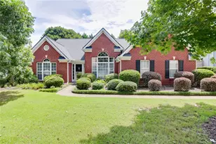 2712 Bogan Creek Dr, Buford, GA 30519 - Photo 1